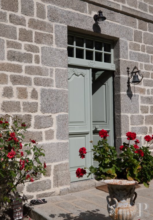 A carefully renovated 19th-century family home in the Plateau de Millevaches nature reserve in Flayat  - photo  n°7